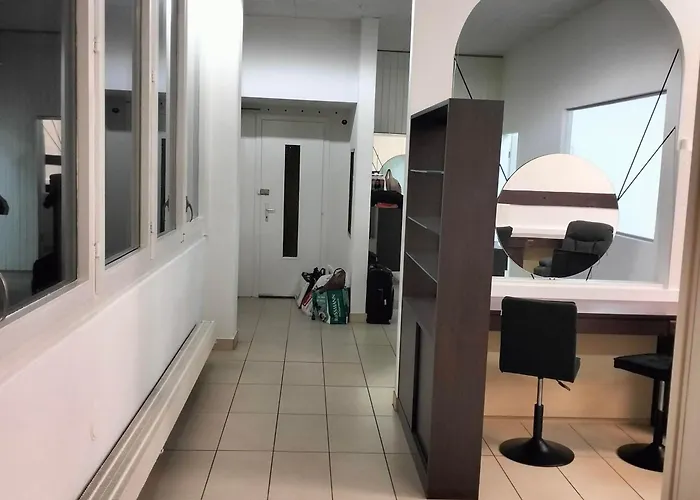 Business And Jacouzzi In * Lozanna